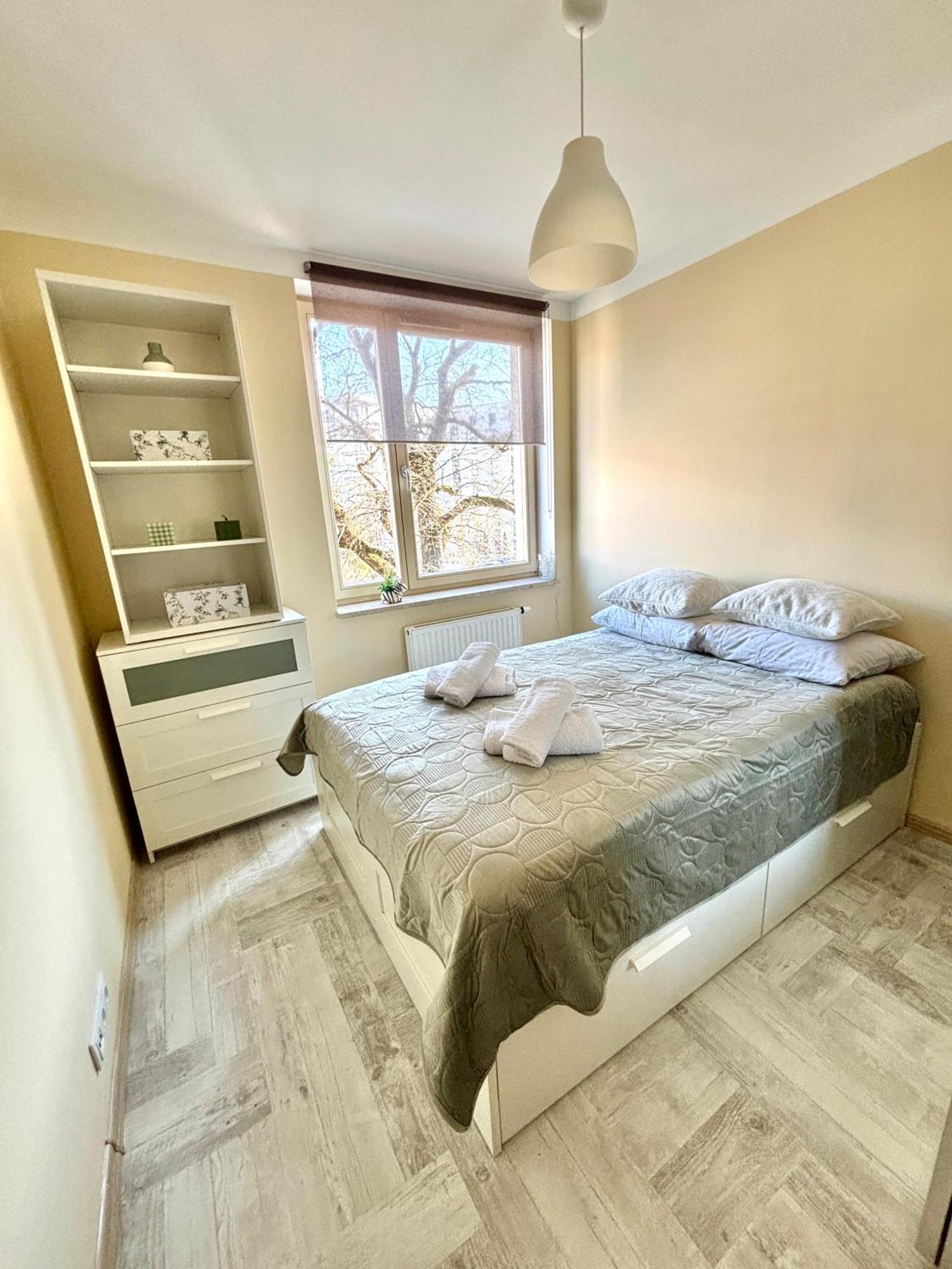 Cozy Apartment Bajeczna Krasków Exterior foto